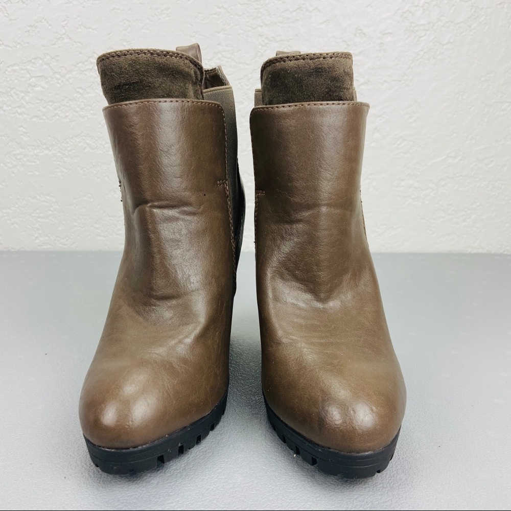 Charlotte Russe Heeled Boots Brown Leather Size 6